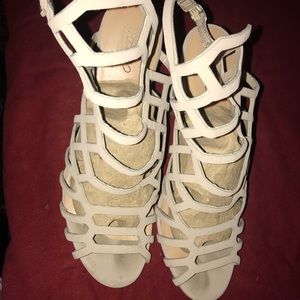 Strappy heels size 7, tan